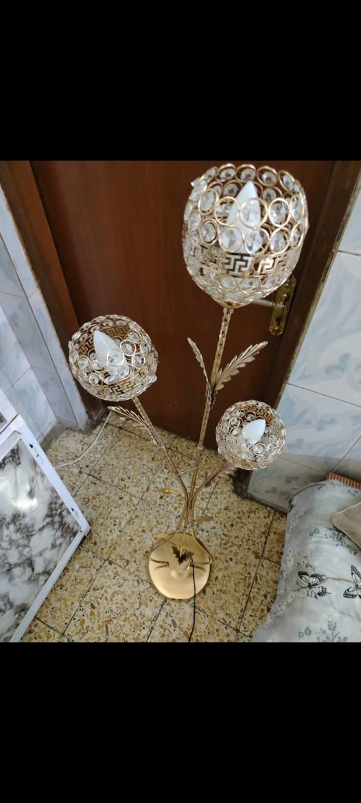 تيبلام عدد ٢ كلش نضيفات والاصفر مصار شهرين من اخذتة واريدة ب٣٠ والاسود ٢٠ وشغالات ومكاني شارع فلسطين وللستفسار هذا رقمي وتساب ***********
