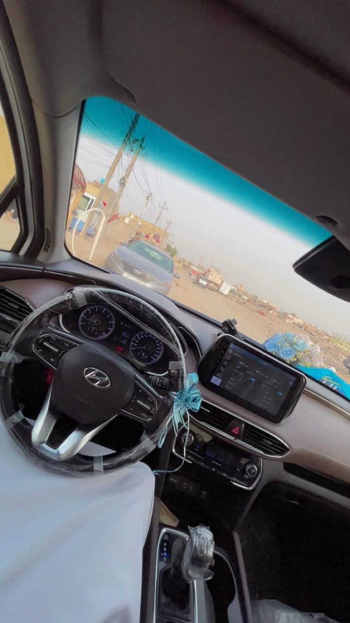 السلام عليكم
هونداي سنتافيا موديل 2019 خليجي سياره نصيفه وحلوه 

موصفات رادار امامي وخلفي تحكمات ستيرين داخل لونين 

بصمه تبريد قطعتين كشنات كهرباء كامرات خلفيه واماميه 

تخم تاير جديد سياره بيها هواي موصفات بيها بل بنيد اصبع 

وجاملغ بي اصبع بارد  فقط باقي كفاله مكان السياره حله بابل 

غير متواجد ع نت الاستفسار اتصل ***********
