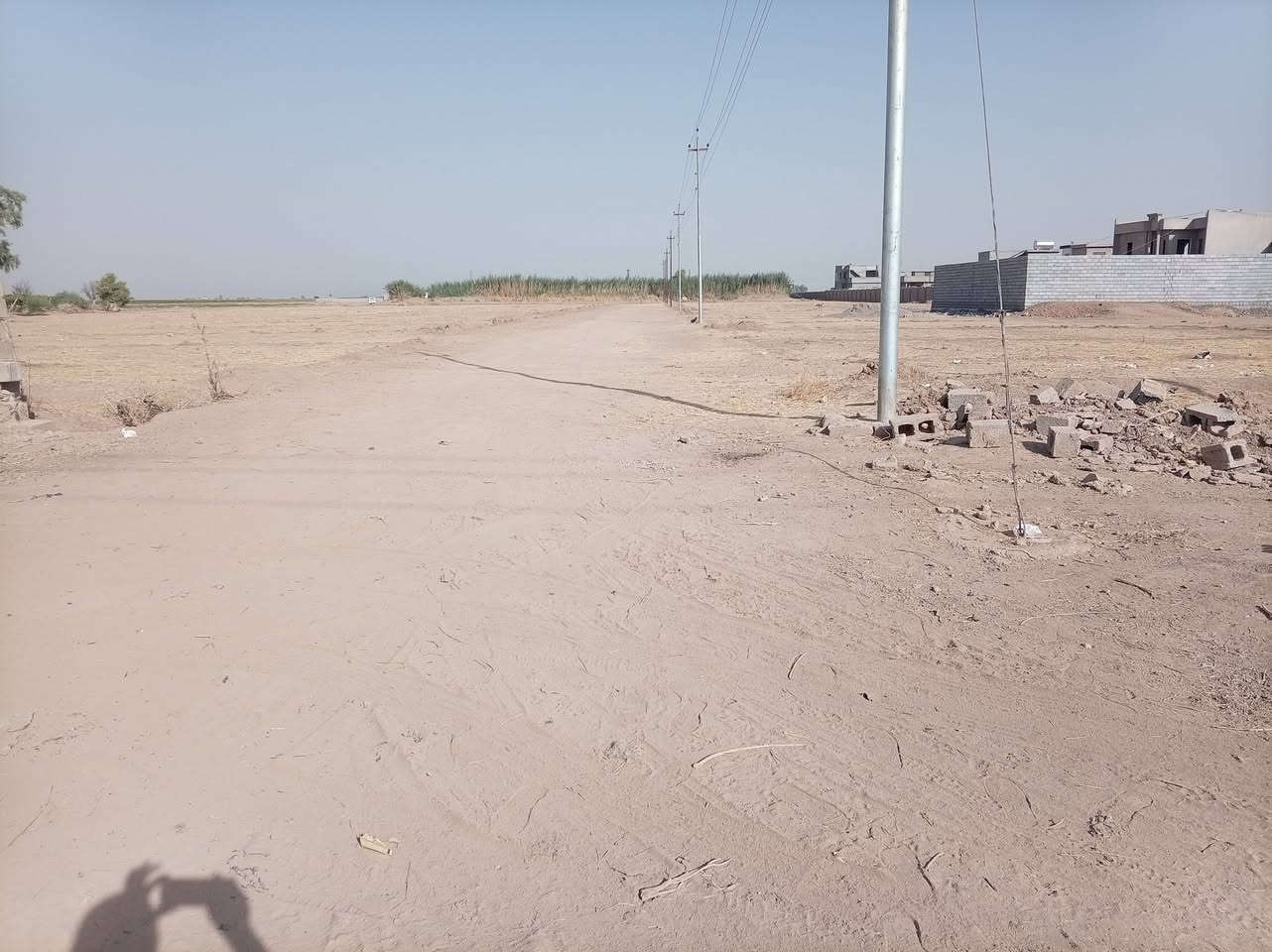 قطعتين طبك للبيع الحويجه ورا مول الرمظان نجم الجحيشي (حي المهندسين) 

طابو زراعي مساحة القطعة الوحده 200متر
تبعد 50متر من البزل 
سعر القطعة 16مليون
التواصل خاص
