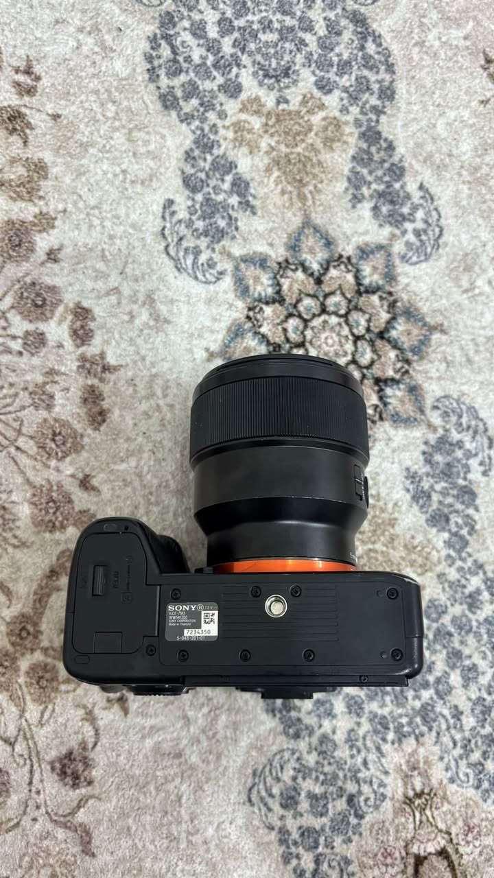 سوني a7 مارك 3
عدسة 85 سوني  F1.8
شترها 28k
للبيع الاستفسار 
***********
