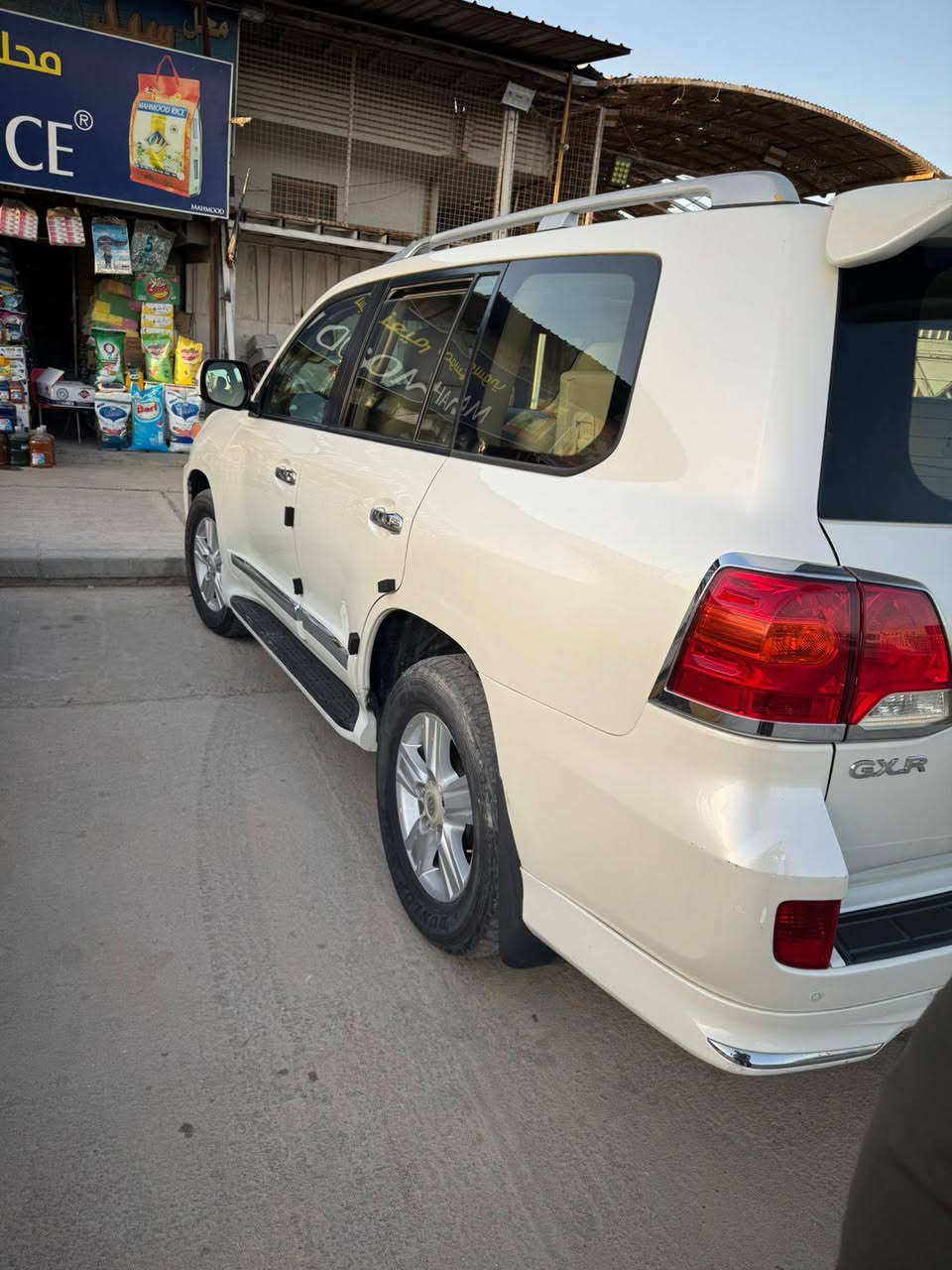 لاندكروز ١٣ بغداد 
باسمي بيه جاملغ بارد فقط 
حداديه وتخم تاير جدد 
مكينه مكفوله كير مكفول 
تبريد ثلح 
٣٣٠$ مجال 
مكلف بالنسر 
‏‪***********‬‏
