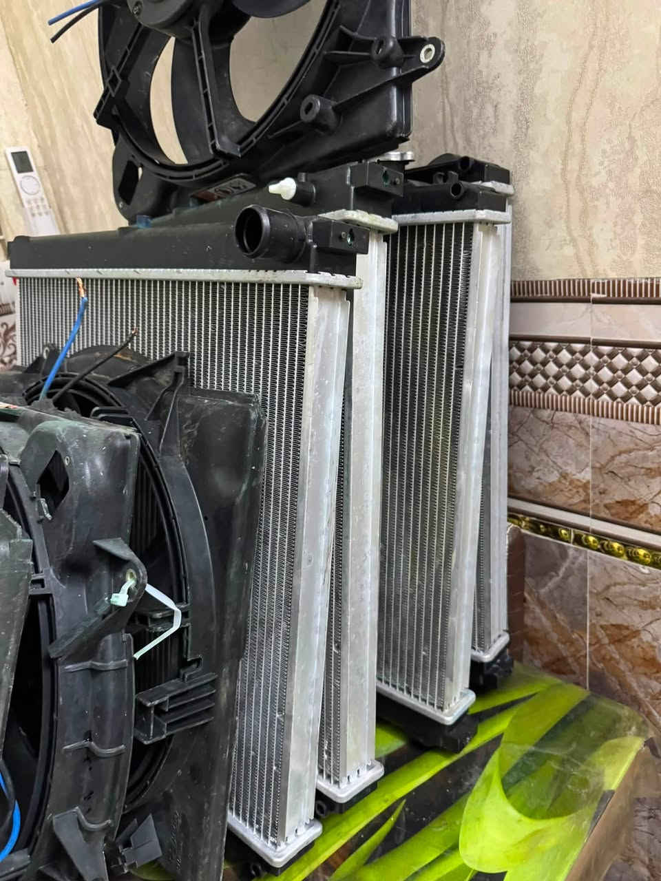 داديتر بنكو 20 مسكر اخو جديد مستخدم 4 ايام
ومراوح مال 
سوناتة ياباني اصلي كاملة هية ولحاضنة
مكان حي اور ام الكبر 
الهاتف(***********
