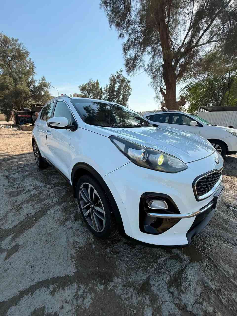 سلام عليكم البيع سيورتج 2020 كفاله سياره ماشيه 86 الف محرك 2000 دوش  سياره خيرر من الله  السعر 188 وبي مجال الاستفسار ***********
***********
