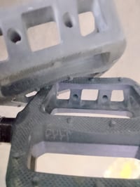 غراض bmx للبيع الغراض اصليه وقويه ونادره القطع كله اصلي والغالي للتواص...
