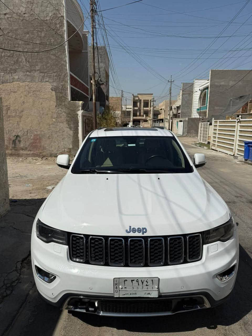 السلام عليكم
جيب ٢٠١٨ خليجي فول limited plus 

ماشية 106000 ألف كيلو، بيها نص صبغ باب وشبر بارد

* بصمة
* تشغيل عن بعد
* جنطة كهرباء
* ويل 20
* تبريد مركزي
* تحكم قيادة 3 أنظمة
* كير بالستيرن شفتات
* ستيرن كهرباء
* تدفئة بالستيرن
* الكشنات تدفئة تبريد
* كشنات جلد فول كهرباء، الكشنات الأمام
* الكشنات الخلفية تدفئة
* بانوراما على طول السقف
* بجم لد وكشافات ضباب
* وضعيات قيادة 3
* حساسات أمامي وخلفي
* مانع تصادم توقف ذاتي
* أوتو ستارت
* كامرة دوارة
* مراي كهرباء قلاب
* 3 شاشات
وبعد بيها مواصفات 
السعر ٢١٥٠٠$ 
***********
