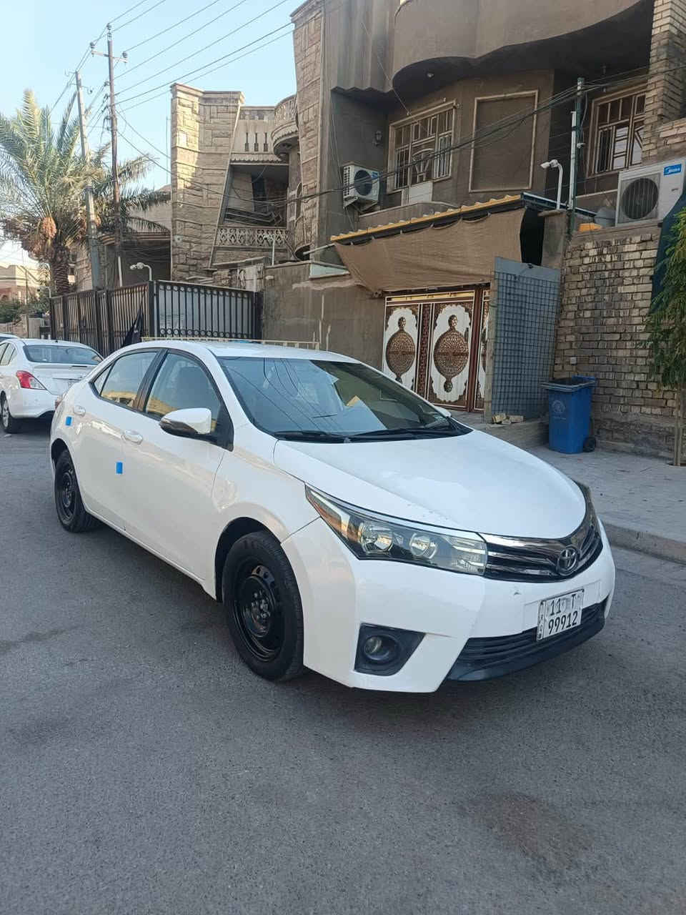 كورلا للبيع موديل 2015 خليجي قطعتين صبغ فقط بدون دواخل وبيها طخه خلفيه راجعه بارد بدون تبديل بدون صبغ  محرك وكير وتبريد وصدر كله خير من الله لوك السعر 105 مكان السياره بغداد البلديات ***********
