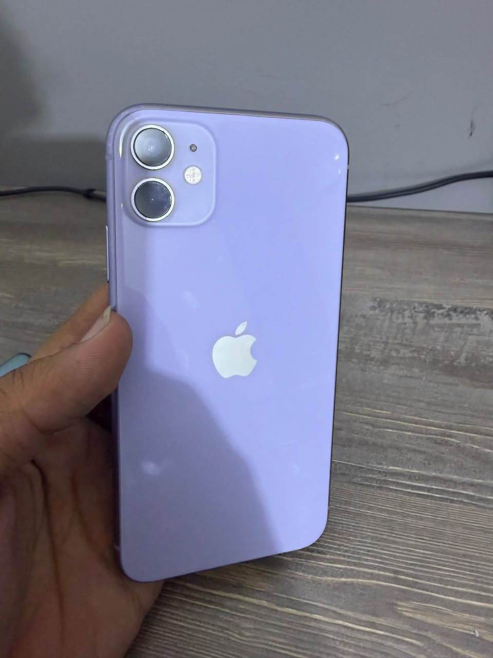 هونر x9bجهاز نضيف بلادي ما مفتوح فقط بي طبع بلشاشه

ايفون 11عادي جهاز نضيف فقط مبدل بورد وبي شخط بلشاشه فيس إيدي واكف 

عنوان بغداد ***********فقط واتساب

نص مكتوب في الصور:
- ١١:٣٥
- حول
- الاسم
- iPhone >
- إصدار iOS
- 26.6.2 <
- اسم الطراز
- iPhone 11
- رقم الطراز
- MWM22AH/A
- الرقم التسلسلي
- C7CZL48EN73F
- سجل تاريخ القطع والخدمة <
- الأغاني
- الفيديوهات
- الصور
- السعة
- ١٢٨ غ.ب.
- متوفرة
- ١١٣,٢٢ غ.ب.
- عنوان Wi-Fi
- 80:0C:67:53:3F:80