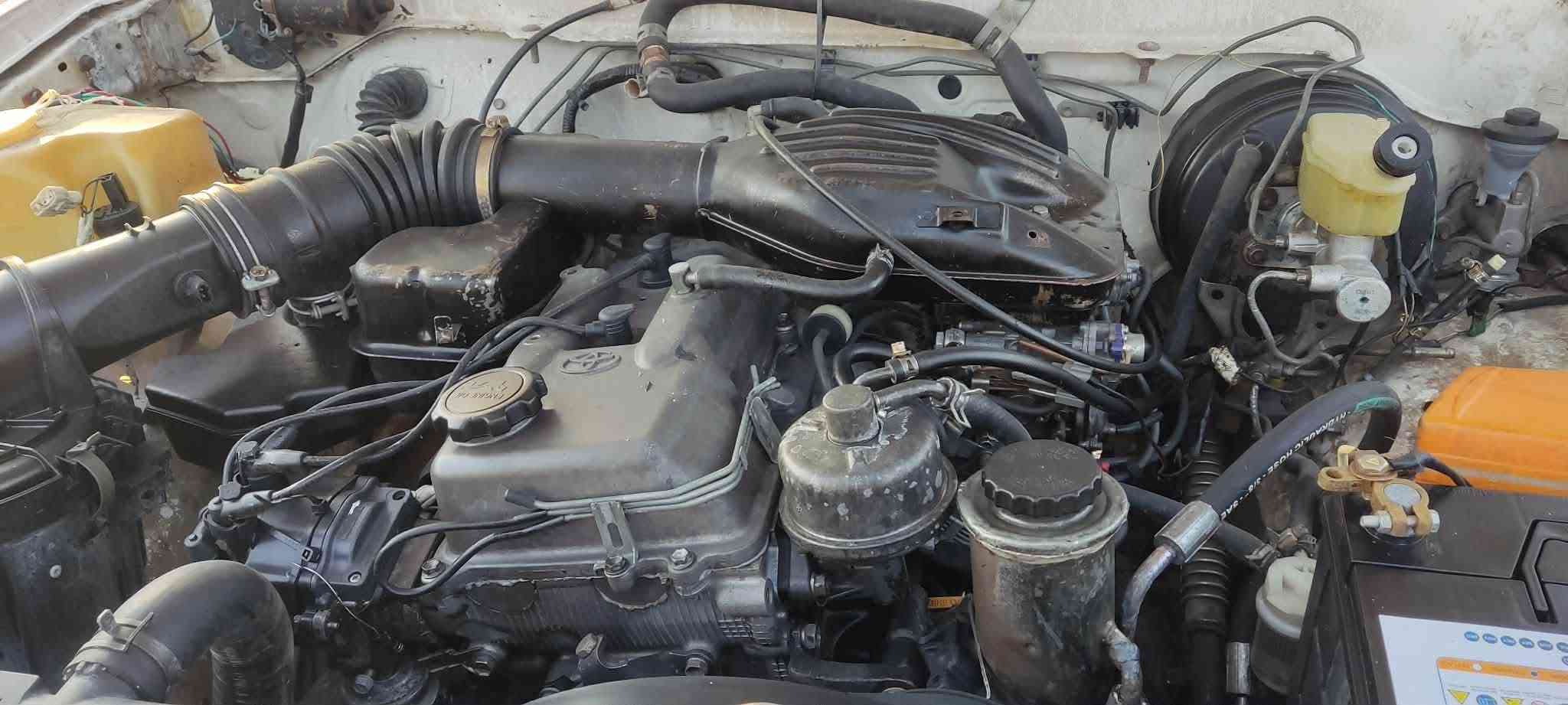 مۆدێل 2002ئاڕمی دهۆک بەشەرتی بەناوکردن مەکینە سپی مەڕغوب سێ پارچەی پێوەیەتی مەکینەی بەشەرت گێڕی یەکو دوی تەواونیە سەیارەکە جوانە ناوسورە هی مەعرەز نیە لەقەڵادزێم *********** بشدار, السليمانية

