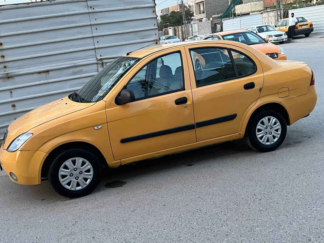 السلام عليكم
طيبه 2015 للبيع سياره نصبتها حلوه بيها طخه جاملغ وبنيد معدل على البارد وبيها جاملغ خلفي سياره حلوه نقص بس ماطور تبريد مكينه مجفت جديد قبل سبوعين السعر 33 وبيها مجال تحويل ثاني يوم رقم بغداد مشروع وطني ***********
