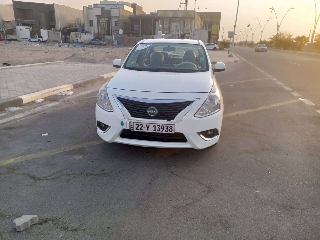نيسان موديل 24  مكفوله من الصبغ وتبديل بيها كارت بلقماره وطخات بسيطه سياره جديد ماشيه 40 مكان سياره البصرة الزبير  لاتوصل ***********
السعر ب120 وبيها مجال
