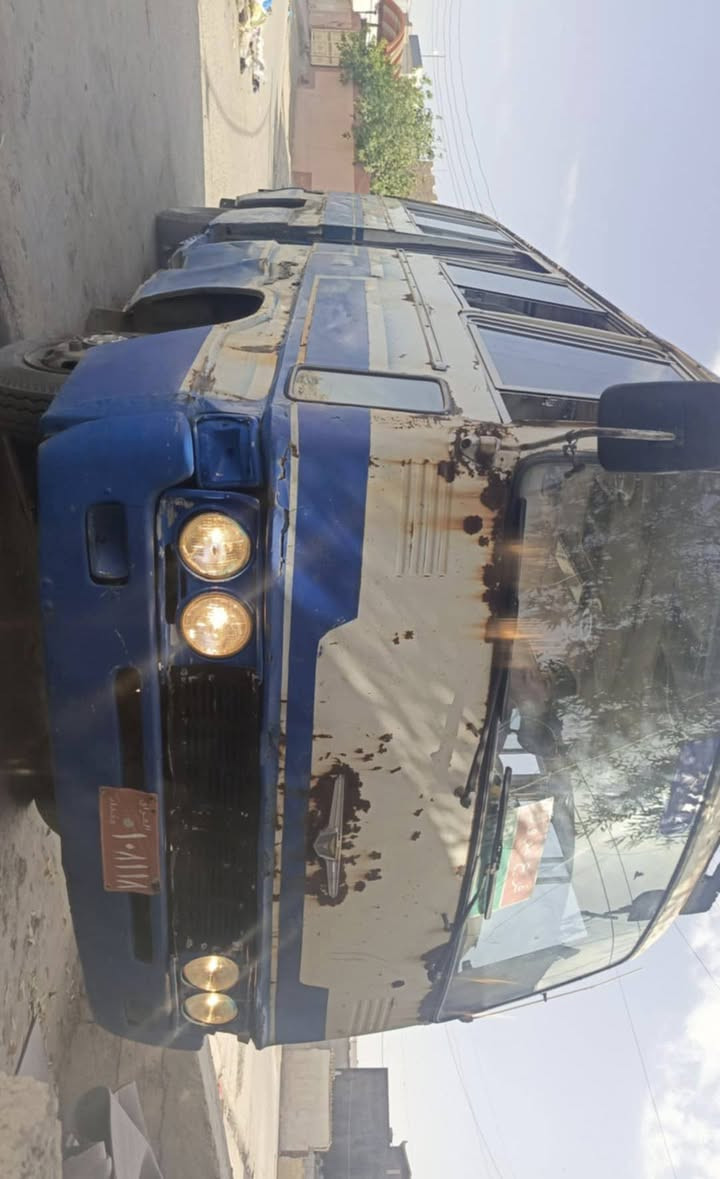 للبيع كوستر موديل 82 گير ومحرك أكسل شرط رقم بغداد بس محركها كايم فقط البستم او بوش مكاني كركوك حي النصر الاتصال ***********
