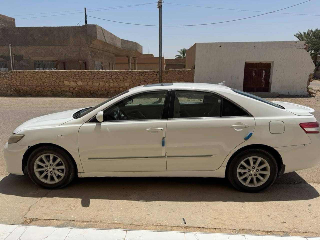 البيع او مراوس حسب الغناعه كامري خليجي موديل  ٢٠١٠ بغداد صاحب سياره بديره ابيع تحويل مباشر اخوان سياره بيها ٤ قطع تبديل شركه سياره حلوه مال جناي فول مواصفات تخم تاير گير ومحرك خير من الله سعر شده وبيها مجال  مكان سياره الانبار قضاء حديثه  هاتف ***********
