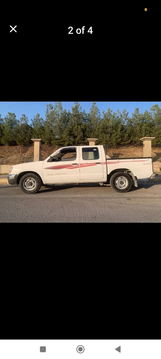 مۆدێل ٢٠٠٢
سەیارەکە سوکان پاوەرە مەکینەی کاپلێتەرە سەیارەکە هیچ دەعم و شتێکی نییە تۆزێ شوختی بچوکی پێوەیە و تەواو وە بەلای سایەقا کەوتووە بێ ئەوەی وەرگەڕابێ بەس بەلای سایەقا کەوتووە و سەنەویشی ٤ ساڵە بەسەر چووە سەیارەکە ڕەقەمیشە گێڕ و مەکینەی بە شەرت. سعریشی ٦٠ گەڵاو مەعامەلە
*********** السليمانية, العراق

نص مكتوب في الصور:
- 3 of 4
- 2 of 4
- 1 of 4
- 4 of 4