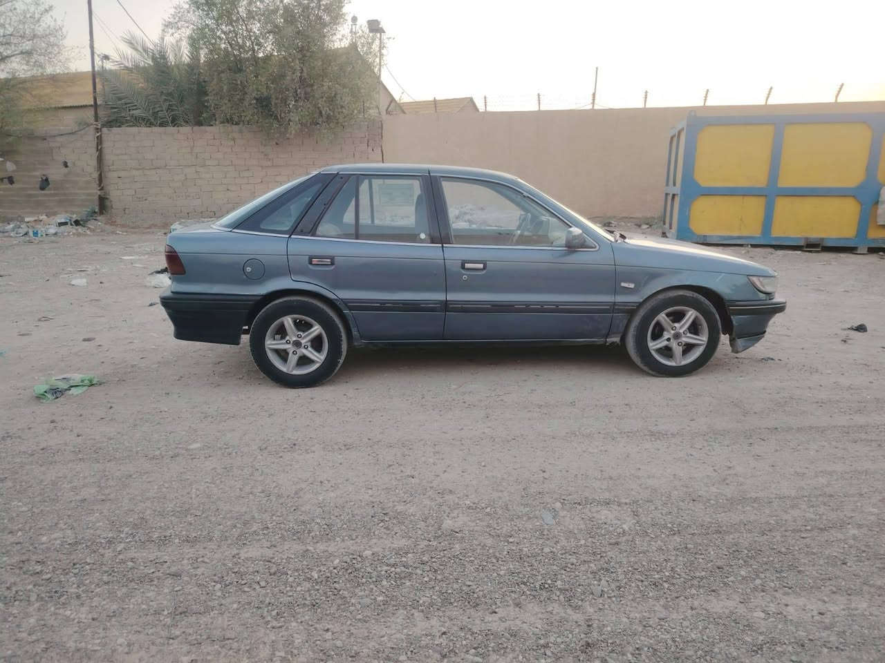 للبيع ميتسوبيشي لانسر موديل 91 رقم بغداد انكليزي مشروع وطني سنويه لغايه 29 السعر 25$ هاتف *********** سيارة محرك وكير عادي مكفولات لاضربه ولا صبغ ولاخياس سياره بلاديه ناعمه كلج جديد بريك جديد دواخل نضيفه كهربائيات كله شغاله صدر جديد خلفي امامي تايرات جديده مكاني بغداد
