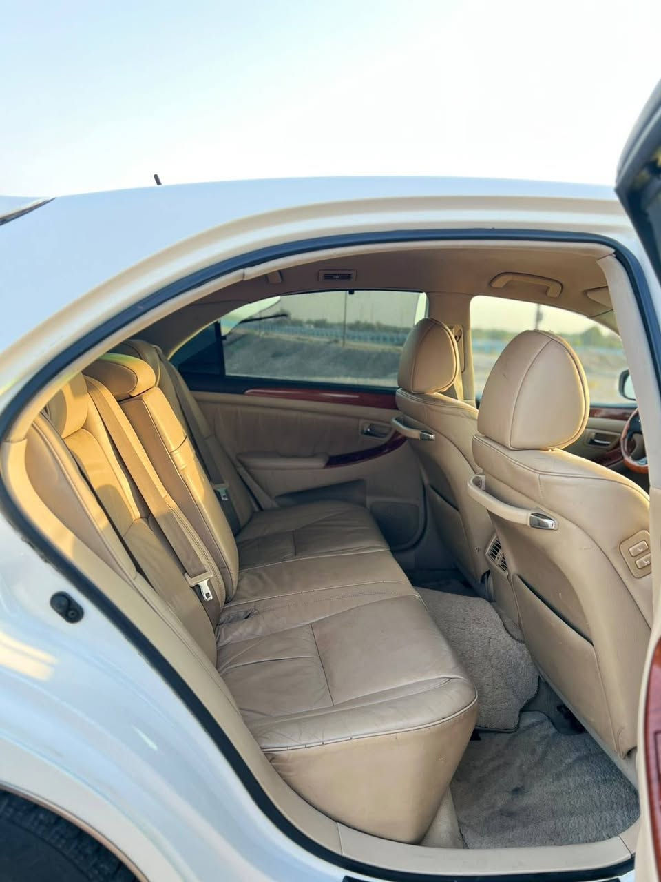 TOYOTA CROWN MAJESTA👑
للبيع تيوتا ماجستا.
اصولي اصوولي💥 شرط المداور قرار 48
رقم كركوك الدولي شرط المداور ثاني يوم بسمي شخصيآ
السياره بيها قطعتين صبغ اثر طخات بصيطه كفاله 
السياره فول مواصفات  عده الفتحه
المواصفات👇 
5دكم 
✅ محركها V8 الحجم 4300.
✅ كشنات  بيجي  المرغوب  اصل.
✅ تبريد امامي خلفي3قطع.
✅ 3قطع بردات خلفيه.
✅ اربع كشنات كهرباء.
✅ 3برده خلفيه وجانبيه كهرباء اصليه.
✅ 5بصمات ابواب+بصمة تشغيل+ صندوك شفط 
✅ كشنات خزن ميموري.
✅ حساسات  امامي وخلفيه
✅ كامره خلفيه 
✅ بگ لايتات لد اصل.
✅ ثلاجة
✅ مري ترحيب عند الاقتراب+اشاير بالمري والجملغات.
✅ ستيرن كهربائي
✅ اوكس. اصل.  + بلاتوث 
✅ مري كهرباء+هيتر♨️.
✅ تحكم ستيرن+كروز تثبيت سرعه.
✅ جنطه جكات كهرباء شفط.
✅ السياره بيه 3 رادار اصل
✅ سياره مال جناي 
✅السنويه لل2031
هزه جديده
✅سيار بيه ضبابي اصل 
وباقي المواصفات المعروفه لل5دكم.
والسياره جاهزه على اخر حبايه.
والسياره بالواقع اجمل من الصوره📷.
العنوان الديوانية قضاء غماس
السعر155وبيه مجال قليل  💵
هـ ***********
هـ ***********
