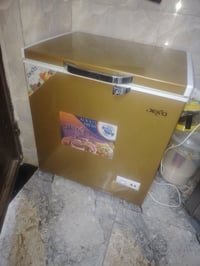 مجمده للبيع مستعجل للاجل السفر مكاني بغداد سعر 200 07831822087
