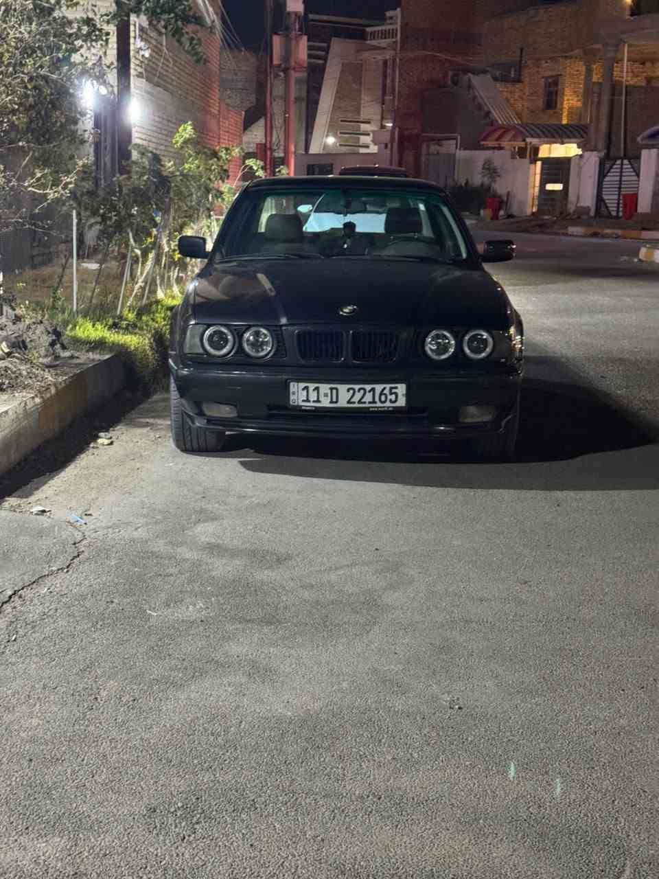 السلام عليكم
BMW للبيع
سياره 520 اصل مديل 90 رقم بغداد نكليزي سنويه 27 مداور ثاني يوم  سياره جاهزه محرك مسكر جديد فان كهرباء سياره علا وضع لبلاد كت كامل m ويل خليه BBS
حداده جديده توني شاده الاماميه ول خلفيه  غرفه جلد كهرباء كله شغاله سياره بدون حادث بيه صبغ حزام جماليه فقط سياره ما نقصه شي سعر 63 وبيه مجال حك جيه مكاني ناصريه مركز رقم ***********

