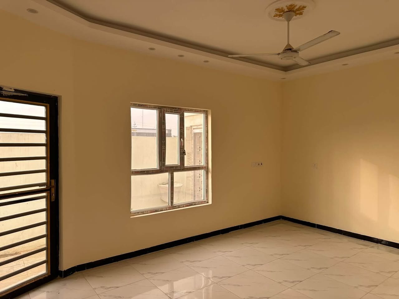 الديوم تكريت • ١٠٠م • ٣ غرف