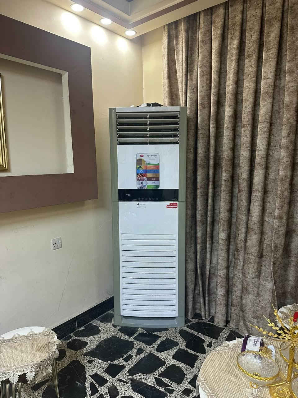 سبلت TCL ٣طن نظيف كلش بدون اي صيانه السعر٦٠٠ العنوان بغداد  الاتصال ***********
