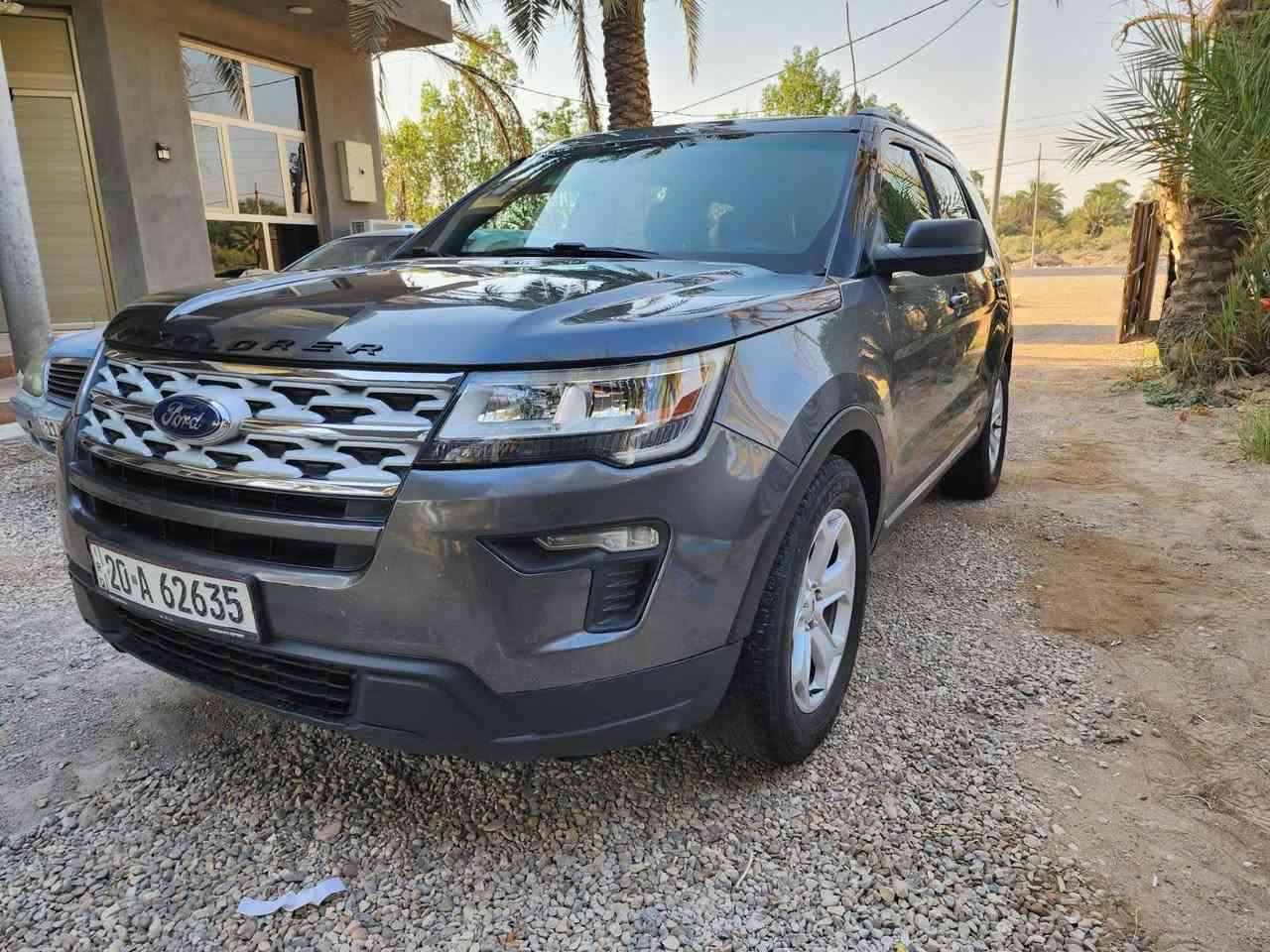 السلام عليكم فورد اكسبلور ٢٠١٩XLTمواصفات بصمه كشن كهرباء ٧راكب كامره دواره تبريد ثلاث قطع دخول ذكي محرك ٦ سلندر وارد امريكا حادث خلفي قبق جنطه جاملغ تصليح سياره جاهزه من جميع نواحي السعر على خاص بيع او مراوس موبايل ***********
