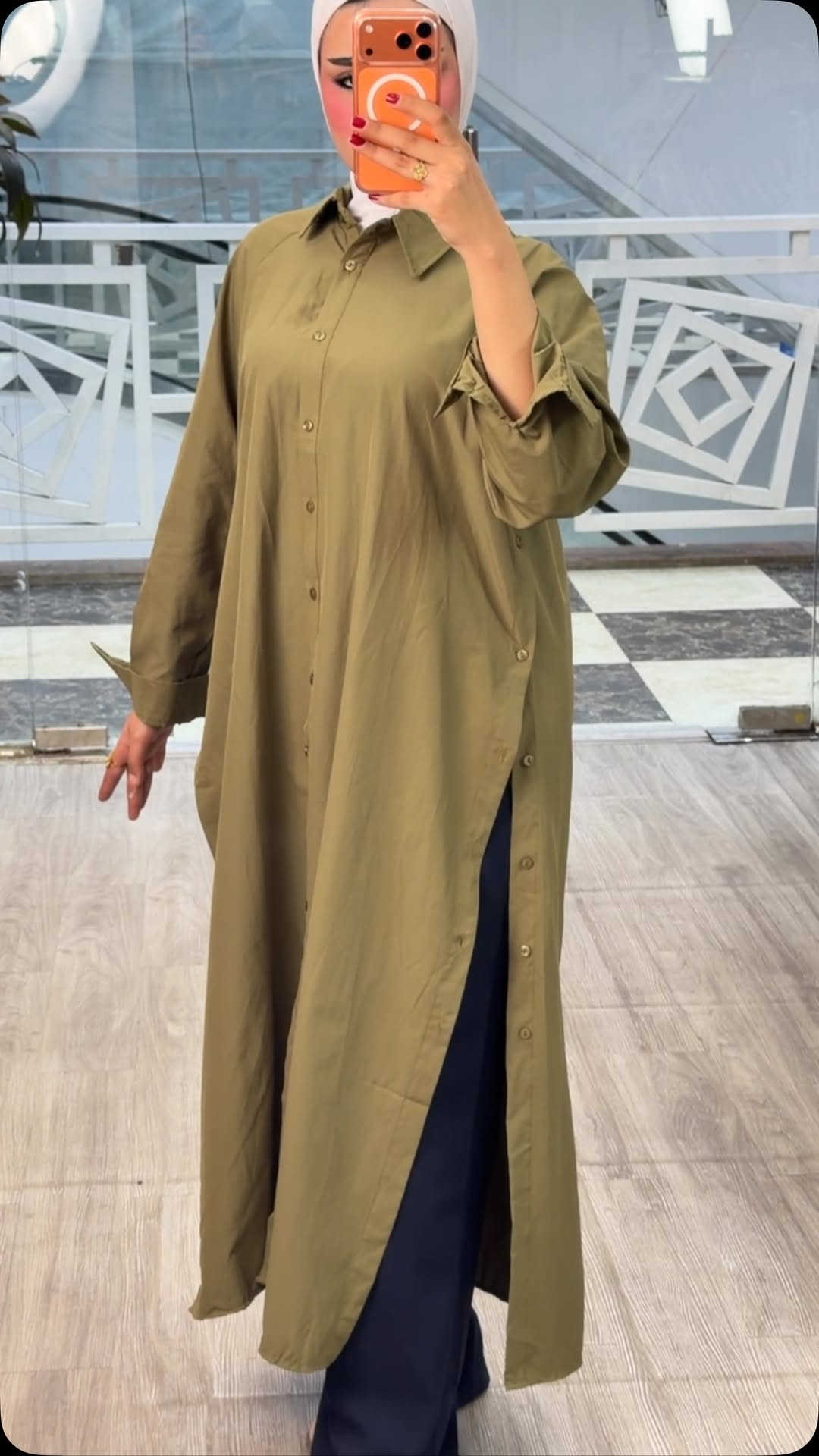 ⁨	تونيك طول 125 سم توفر ب 5 الوان 🫰🏻❤️‍🔥

قياسات S M L XL قالب راهي يلبس 38 لل 50 

سعر 30 الف ✔️ 

فرع جواهر مول ط3📍

توصيل متوفر للحجز دايركت 📩⁩
