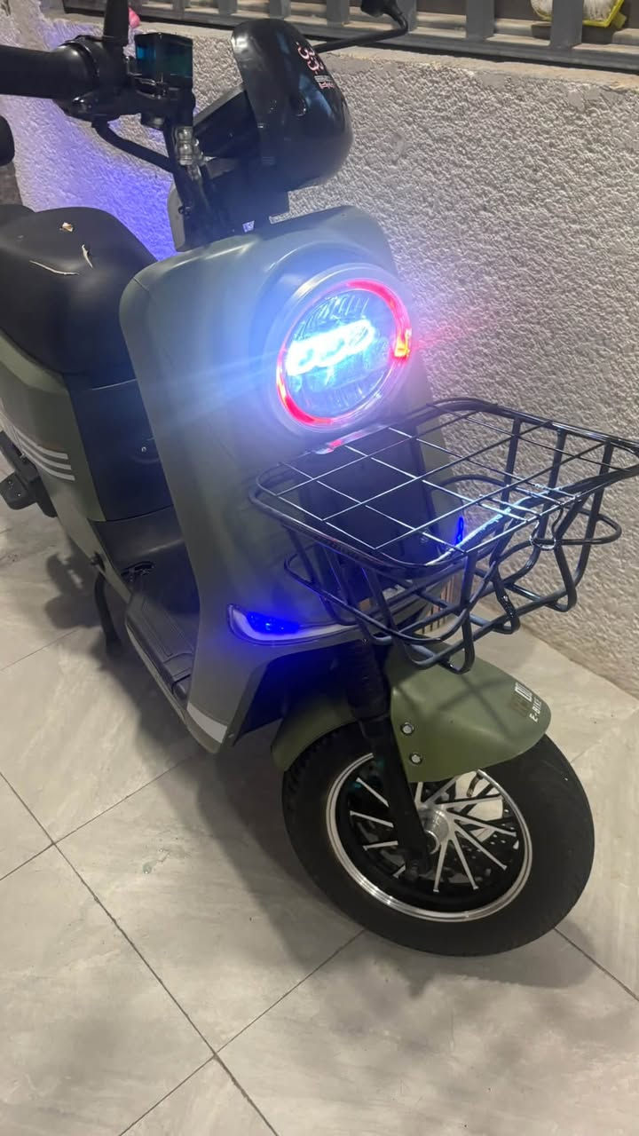دراجه ريان R900
حجم الملف 1000W✅
نظام البريك دسك البريك الامامي وخلفي يعمل بنظام مانع انزلاق✅
عدد البطاريات 5كبيره 28-60v✅
حجم التاير 10/300✅
شاشه ايباد تحديد اعطال دبل اشاره ✅
شاحن لموبايل جهاز انذار مانع لسرقه ✅
ثلاث سرع بريك هايدروليك  
عنوان كربلاء حي الفارس 
واتساب فقط 
***********
