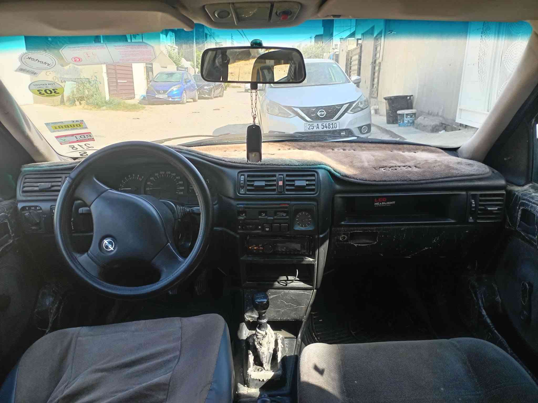 أوبل فكترا للبيع موديل 1992 بيها دفتر بانزين سنويه عظم عاج محرك 20 تايرات جديد استيرن باور كاهربائياته كله شغال كير محرك شرط شرط التحويل و الوكالة السعر27 بيها مجال بسيط للاستفسار ***********
