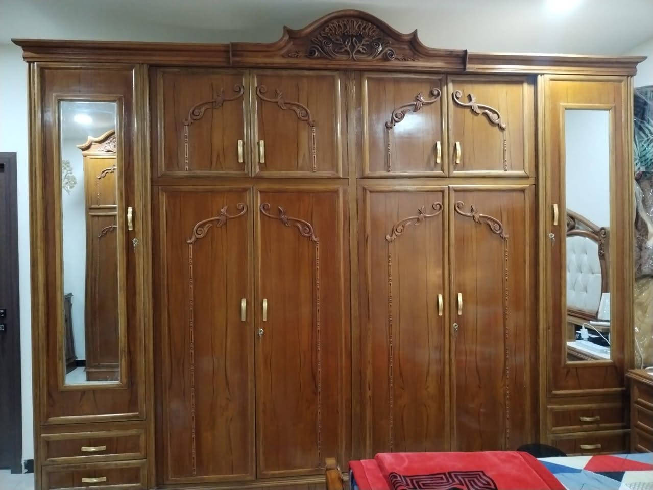 غرفه نوم نظيفه كلش استعمال اربع اشهر للبيع السعر 1600 وبيها مجال المكان شهداء السيديه  ***********
