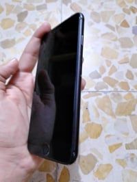 ايفون 7 • شاشه مخدوشه • بطاريه منتفخة