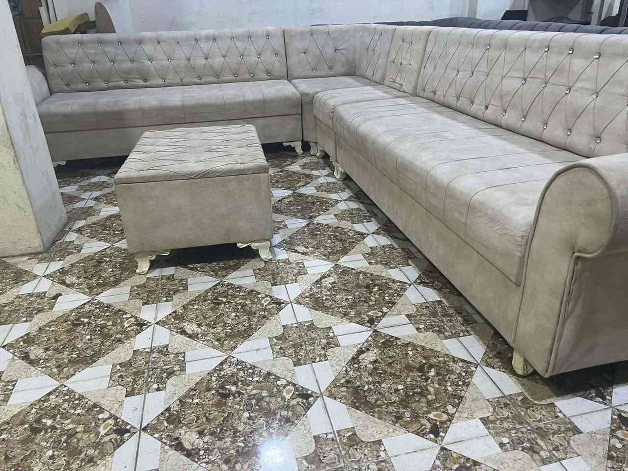 كنب • ١٠ نفرية • للبيع