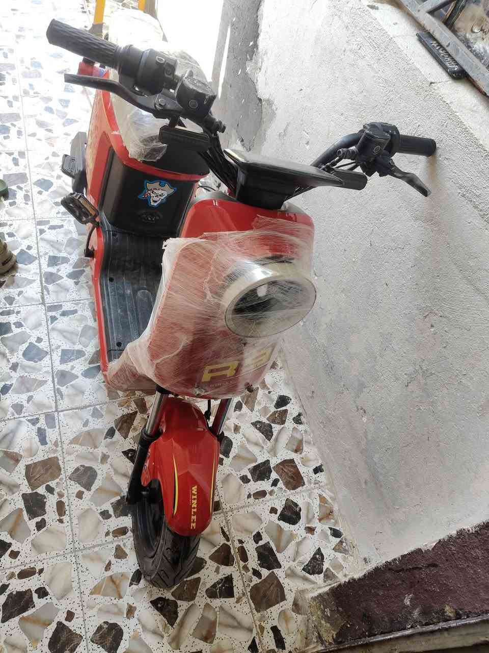 ار 9 نضيفه اي عطل مابيها السعر 350 التواصل واتساب ***********
