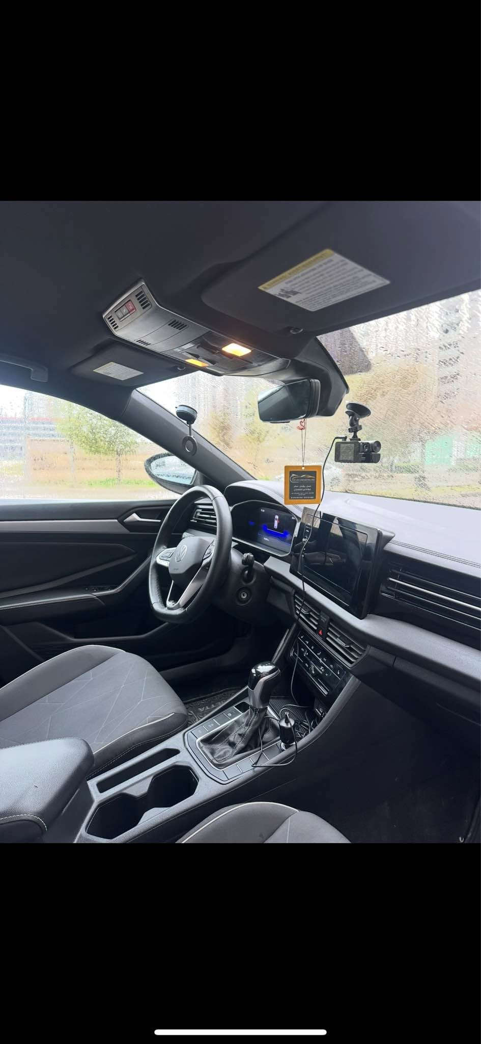 Jetta 2025 s sport 
جیتا ٢٠٢٥ سپۆرت 
مسفات رادار خەتی جادە 
ئاوێنە رادار 
حاسە ٣٦٠ 
کشین هیتەر
بریک بەسمە 
دوو دەرگای لای سەیاق سبوخ 
بێ ئێرباگ 

40mi
3VWBX7BU9SM033573

*********** أربيل, العراق
