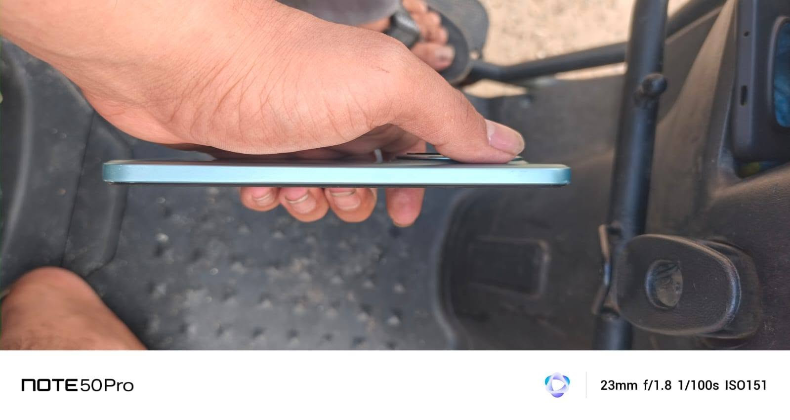 سلام عليكم شباب اجهزه للبيع او مراوس
بوكو ام 8 برو فاف جي جهاز بعده جدید

ذكره 256

بطاريه 100 عدد دورات شحن 97

جهاز مال العاب كامل الملحقات شاحنه 100 واط يرهم مراوس أو بيع

جهاز انفينكس نوت 50 برو

ذكره 256

جهاز نظيف بس بي ضربه بالحلاس مثل اوضح بالصوره

بطاريه 5000

كامل الملحقات شاحنه 90 واط شاحن لاسلكي 30 واط

يرهم مراوس أو بيع استفسار ***********

نص مكتوب في الصور:
- NOTE50Pro 23mm f/1.8 1/100s ISO214
- NOTE 50 Pro 23mm f/1.8 1/50s ISO197
- NOTE 50 Pro 23mm f/1.8 1/100s ISO151
- NOTE50Pro 23mm f/1.8 1/100s ISO85