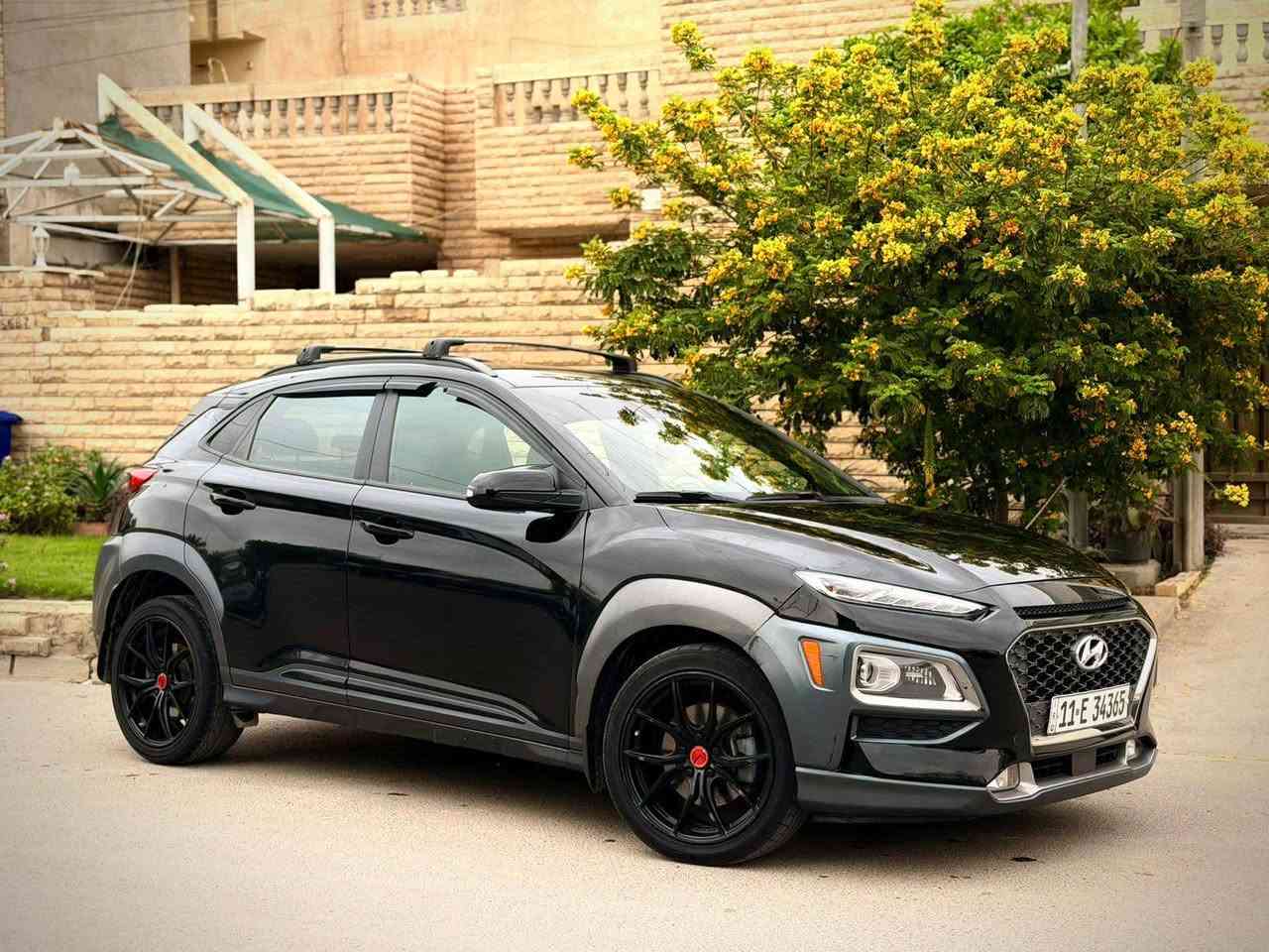 السلام عليكم حبايب 
هونداي كونا 
 موديل 2021 
مكينه 1600 تيربو 🚀🚀
 صور الحادث موضحه بالمنشور 
نص مواصفات 
بصمه 
دخول ذكي 
تدفئه كشنات 
ويل بلادي
حساس امامي خلفي
ابل كار بلي بلادي 
السعر 118 ورقه وبيها مجال قليل حك الجيه 
العنوان بغداد الجديده 
للتواصل *********** بغداد, العراق
