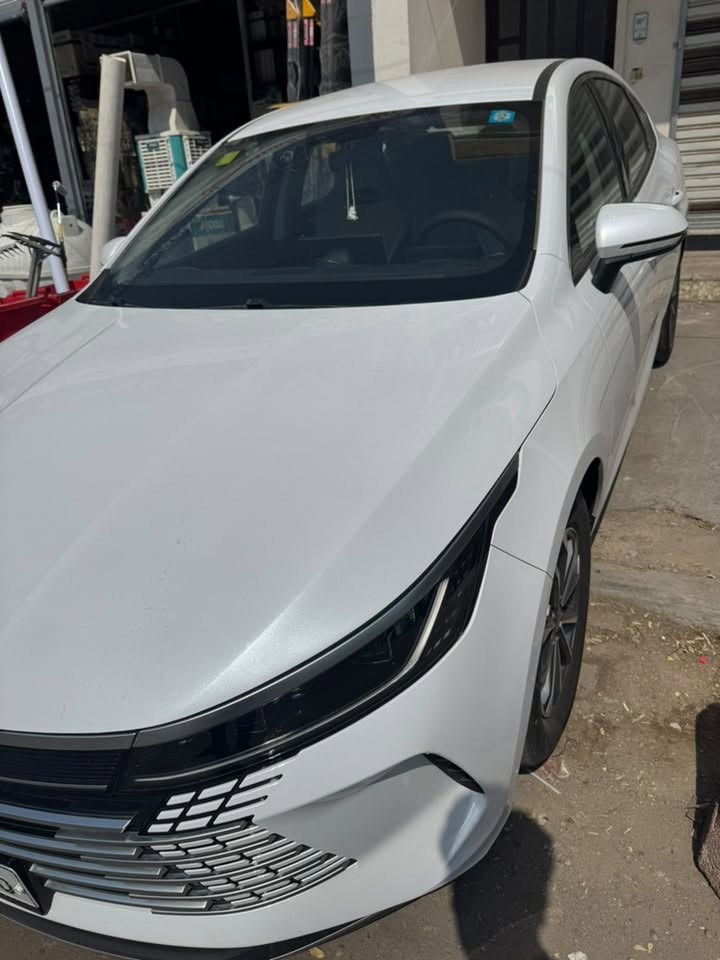السلام عليكم
byd دستروير2025
ماشيه 11.900
بدون حادث
بدون صبغ
تكحيل اسفل الدعاميه 
وطخه كد اصبعين بلبنيد وممبينه
المكان الاعظميه
السعر 21.200 وبيها مجال للطيبين

***********
