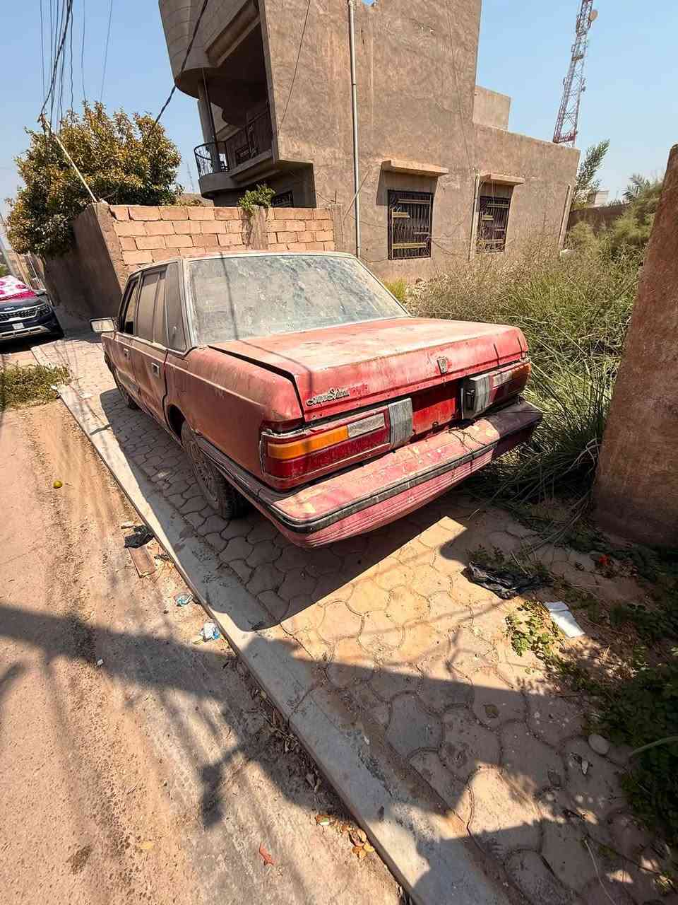 السلام عليكم سوبر ٨٢ راعيه ميت vvt3000شد جديد كير و مكينه السيارة شغاله و المكينه ناعمه وجديده الله شاهد عنواني كربلاء 
***********

