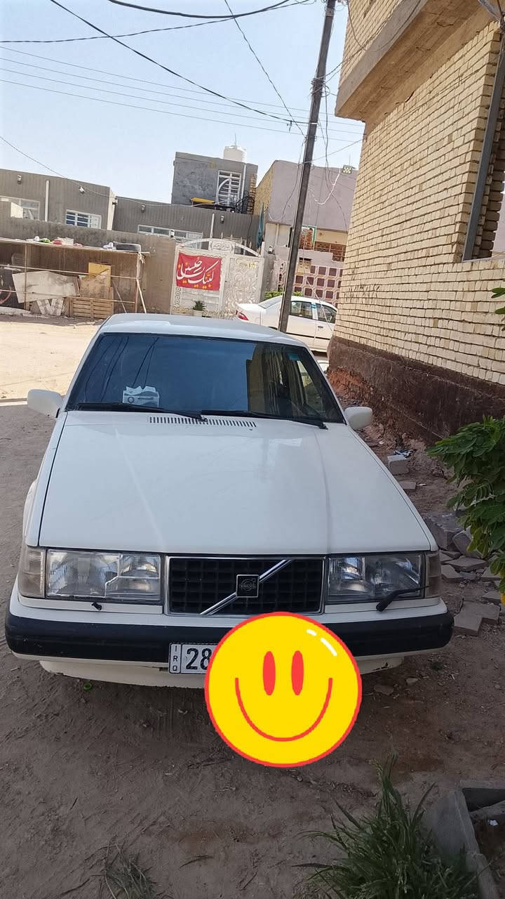 سلام عليكم سياره فولفو مديل 94
سياره جاهزه من كلشي 
مكينه بلاديه 
سعر65وبيه مجال
***********
