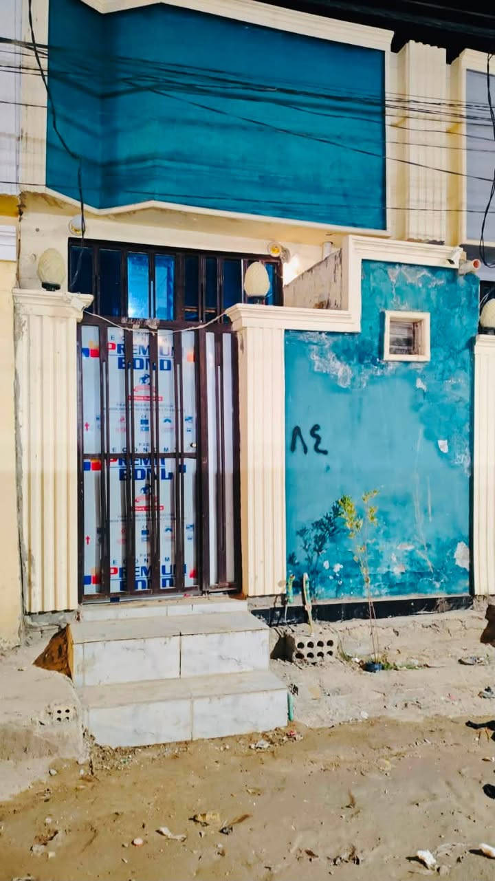 سلام عليكم 🪻🪻
🏠 للبيع: دار 50م مؤثث بالكامل (بيع مستعجل) 🏠

​الموقع: نجف – ملحق قرية الغدير (عمود 317).

​المواصفات: بناء درجة أولى + شارع تبليط وجميع الخدمات متوفرة.

​الملكية: طابو زراعي / إقرار محكمة.

​ملاحظة: البيت يباع مع كامل الأثاث.

​💥 السعر النهائي: 19 مليون فقط! 💥

اي استفسار او اتصال يرجى تواصل عبر الارقام التالية

​📱 للاتصال والاستفسار:

​

​+964 782 275 0376

***********
