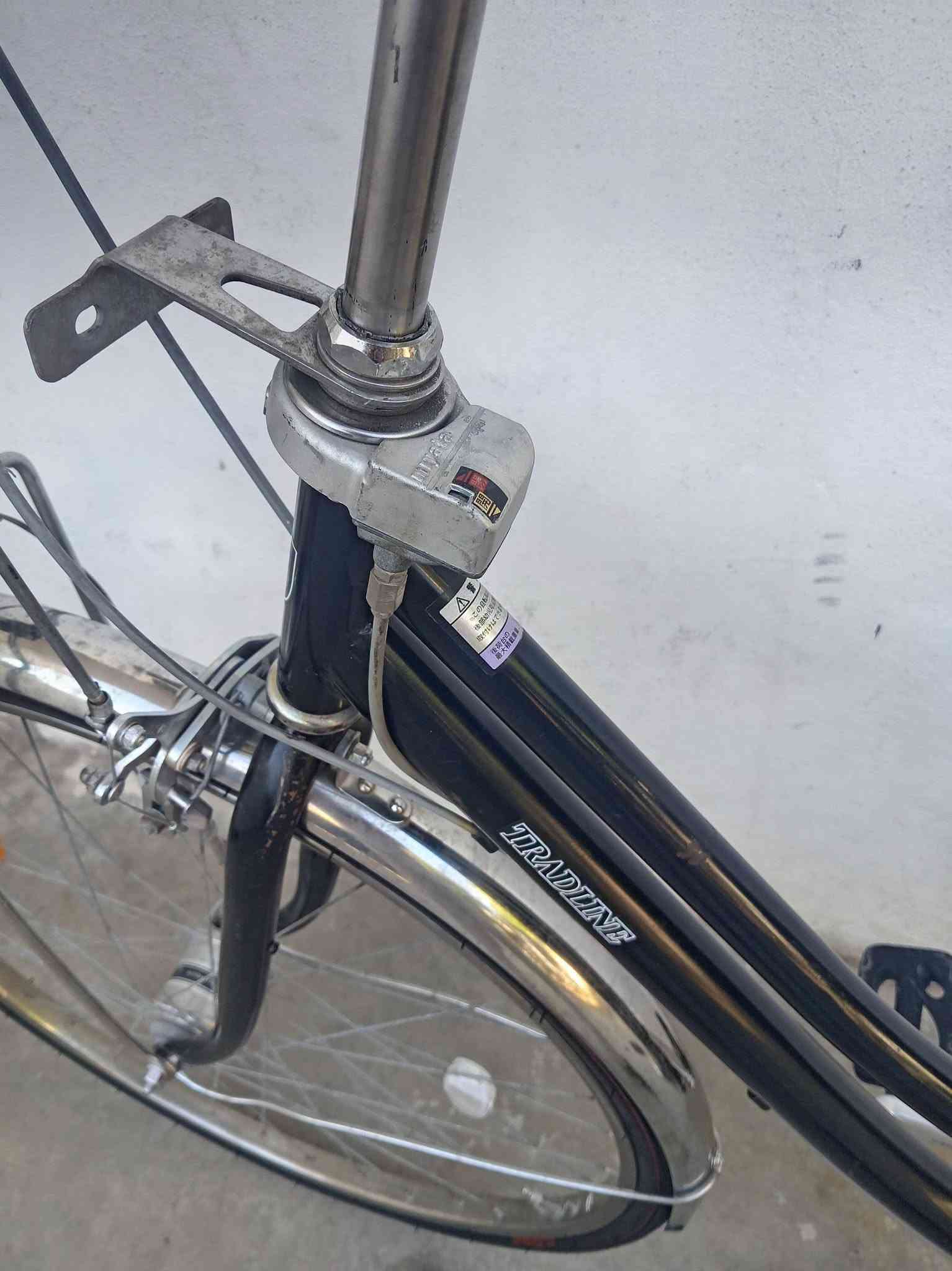 🚲🔥 بايسكل ياباني حجم 27 للبيع 🔥🚲 
 ياباني نظيف  لوك مال حاويه ✨
🔧 المواصفات:
⚙️ وياله استيل والچاملغات استيل
⚙️ گير 3 نمر
💡 حساس دبل عدسة
🔐 قفل مركزي
⚡ تقفل التاير اخلفي ينقفل ويا الستيرن🆕 
🔗 البايسكل قايش بدل الزنجير
🚲تايرات جدد  نوعيه فيتنام 🇻🇳
💵 السعر 200 قفل.  جماعه  190 لاتعلق 
💯 نظيف وجاهز للاستخدام 🚲🔥
📩 للاستفسار مراسلة ***********
