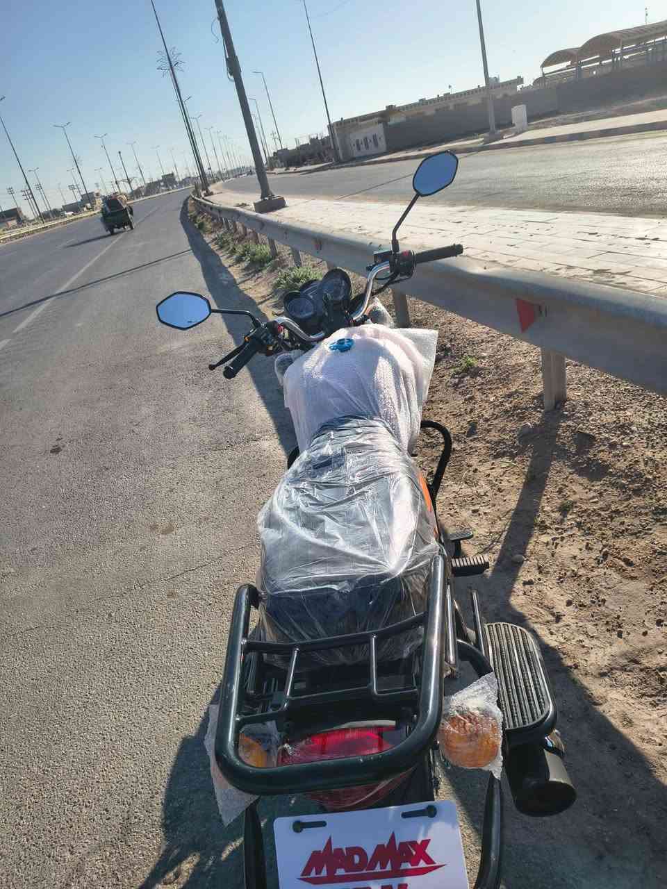 السلام عليكم دايوان نفخ 2027 ثاني تبديلة دهن محرك200cc كتابة حمرة منفذ شحن 🔋⚡نسختين سويج سجينة اوراق اسكنر بعدهه بحالة الوكيل مكفولة من التاير للتاير 
السعر/1600وبيهه مجال 
المكان/ كربلاء الحر قرب نوارس 
الرقم/***********
