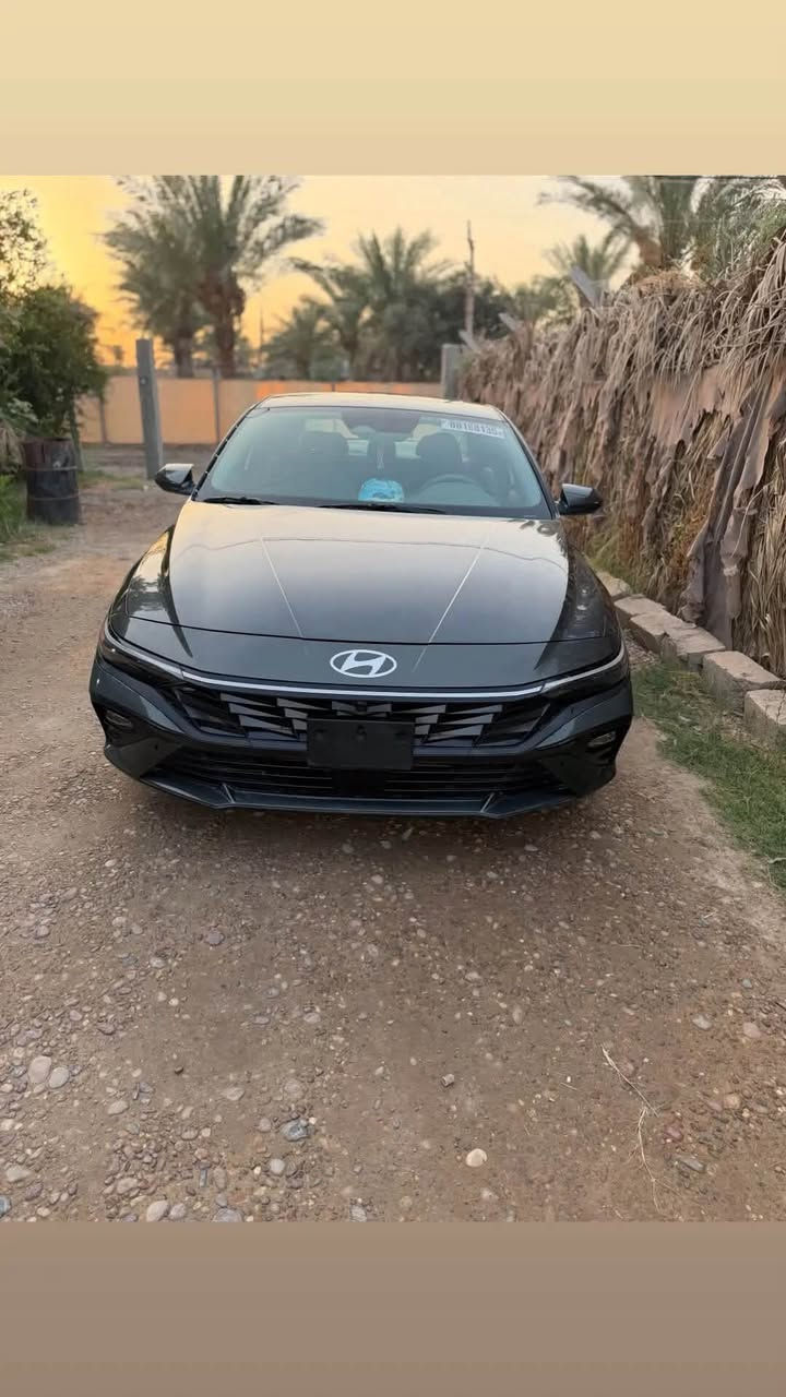 النترا ٢٠٢٤ امريكي مكينه ٢٠٠٠ دوش فول مواصفات واحد ☝️ على واحد حادث جاملغ امامي وقبق صندوق بدون صبغ وبدون دواخل بدون رقم السيارة السعر ١٥٠ وبيه مجال حك الجيه مكان السيارة بغداد الرضوانية رقم الهاتف *********** او مراسله على الماسنجر
