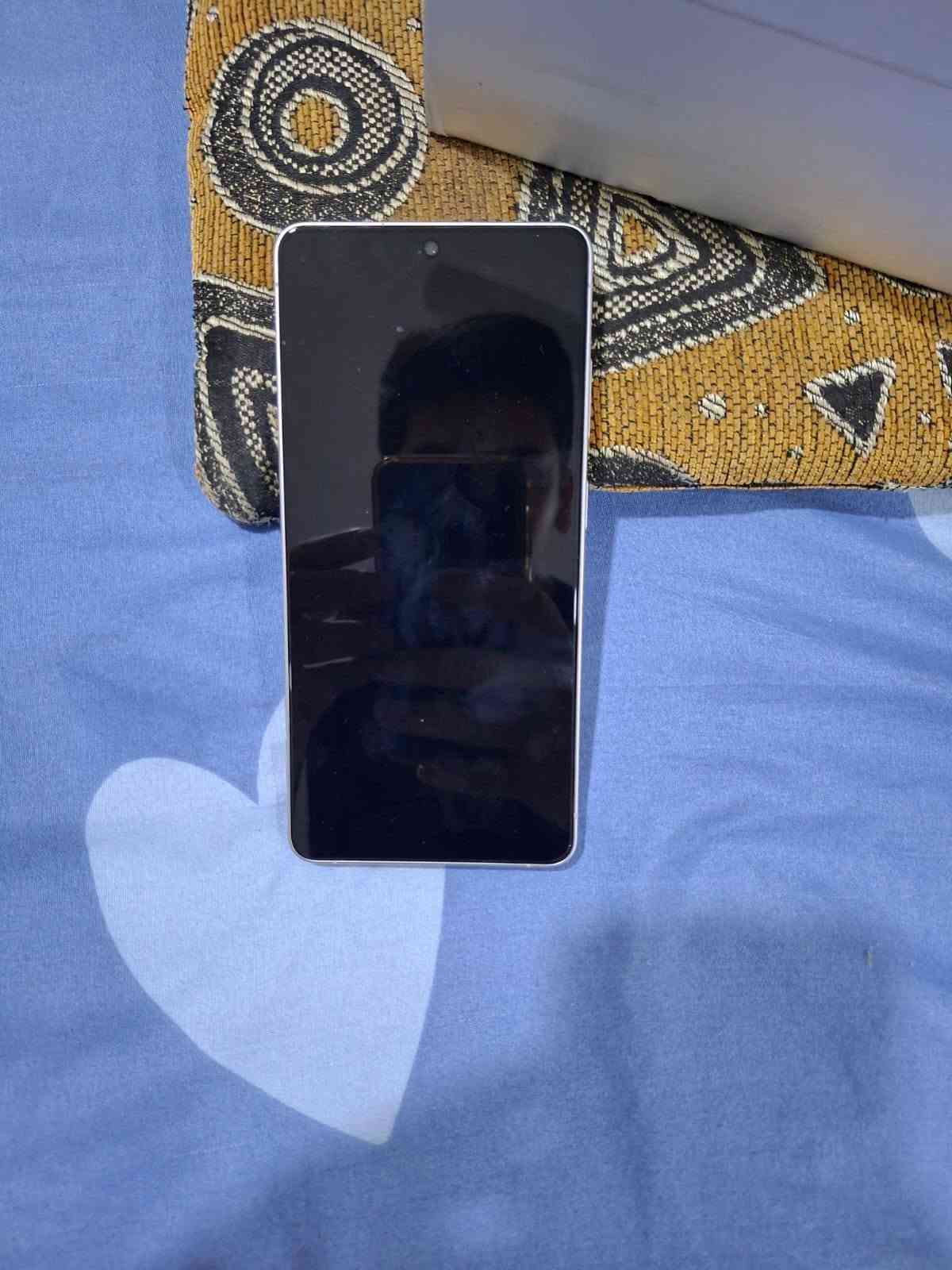 سلام عليكم. سامسونك اس26 الترا
Samsung s26 ultra 
ذاكرة واحد تيرا 
اللون ابيض 
وكاله عين الفهد 
نظافة 100% 
استخدام كم شهر وبعده بالضمان 
للبيع فقط 
ولا يوجد توصيل 
بغداد حي الجهاد 
سعر الوكالة 2490
سعر العرض الحالي 2200الف 
ساعة ⌚سامسونك الترا اعلى فئة واعلى مواصفات جديدة جداً استخدام قليل سعرها حالي 700الف 
سعر البيع 450قفل 
سماعات بلوتوث 75الف اصليات سامسونك وكالة عين الفهد..*********** ملاحظة ابيعهن مع بعض مابيع قطعة وحده.. تحياتي للجميع
