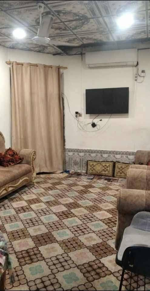 دار للبيع 100م طابو نجف حي الوفاء قريب بنزين خانه طابقين بناء شيلمان نظيف يحتوى من 3غرف نوم وصالتين ومطبخ واستقبال وصحيات شارع 10 يوجد فيديو للبيت السعر 95 بي مجال 
الاستفسار اتواصل واتساب، *********** النجف, العراق
