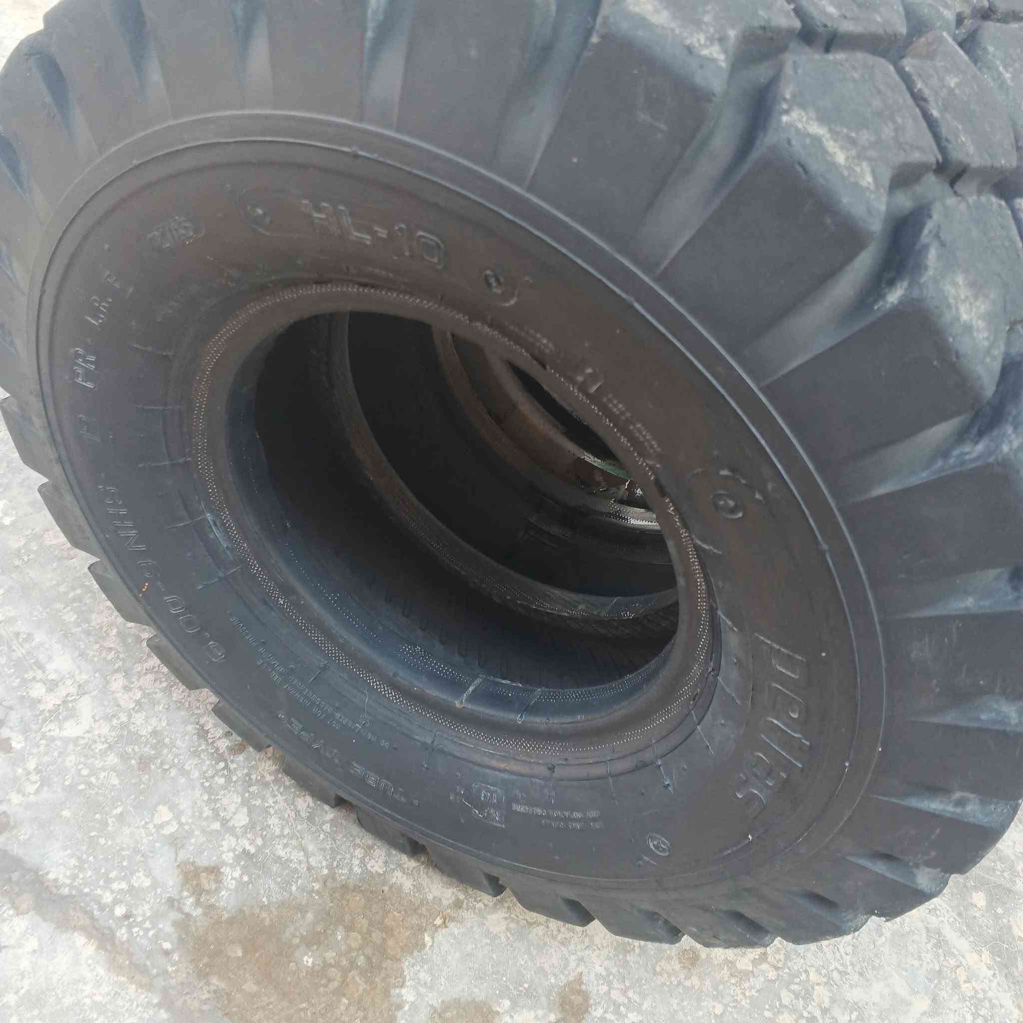 تايرات رافعة شوكية استخدام اقل الشهر حجم 600/9 تركي مكان بغداد جسر ديالى الجديد طريق السايد الواحد قبل تقاطع النهروان سعر 150الف الاتصال على ***********
