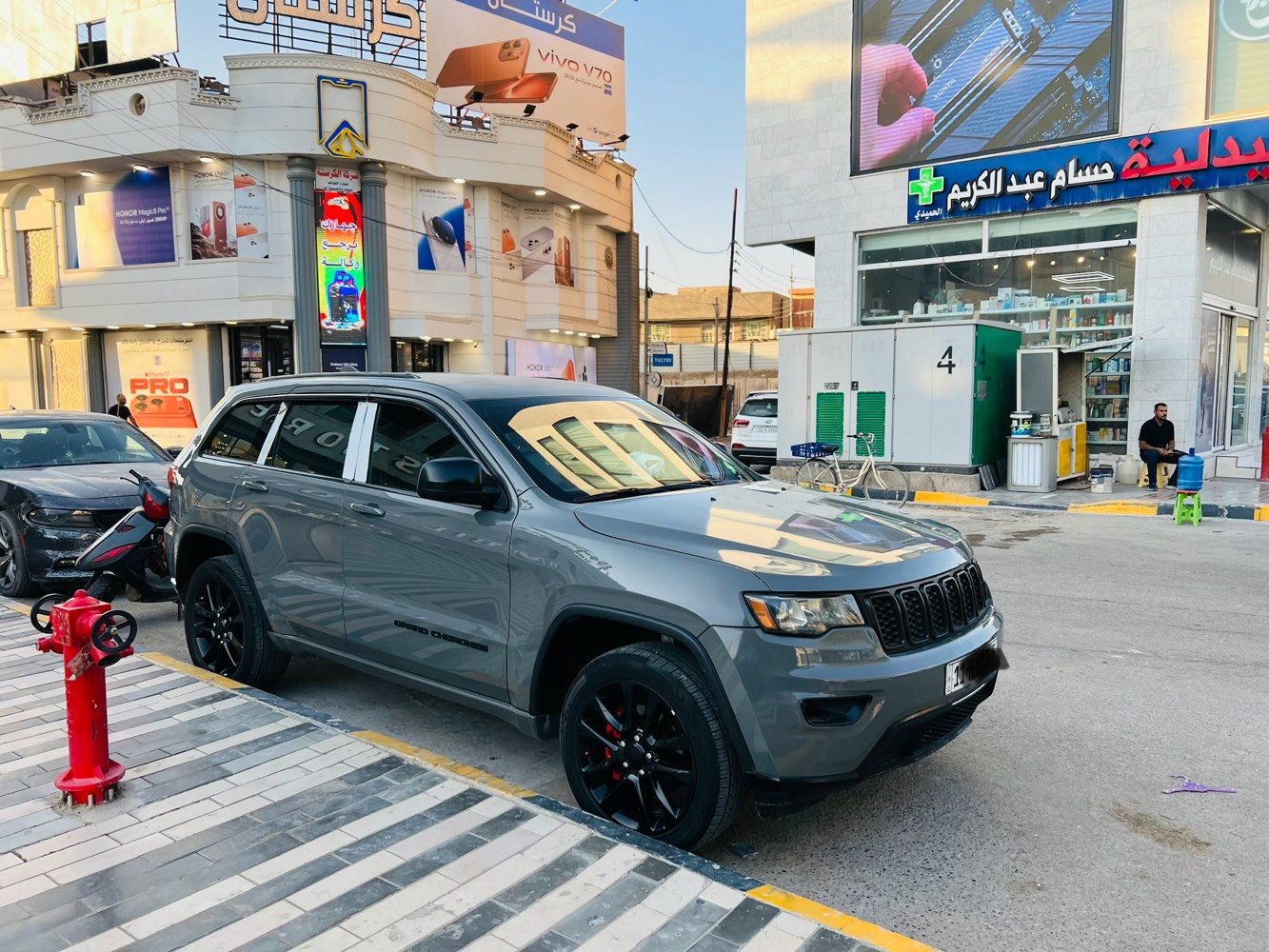 للبيع جيب وارد امريكي موديل ٢٠٢٠ ماشيه ٦١ ميل ضرر قطعتين صبغ صور الحادث بالمنشور مواصفات نص فول رقم بغداد باسمي مكاني بابل السعر ١٩٣ للاستفسار اكثر اتصال عالرقم ***********
