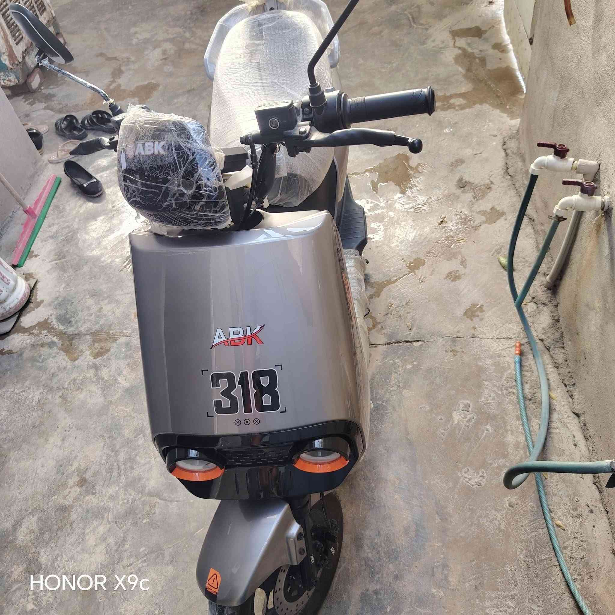 للبيع دراجه شحن مستعملة شهرين نوعه 318.   ABK.  بطاريه.  6.   سلفر. 32.امبير.  سعر 950،  بي مجال معه كارت الضمان.  العنوان كركوك حي العسكري   الاستفسار.  ***********.
