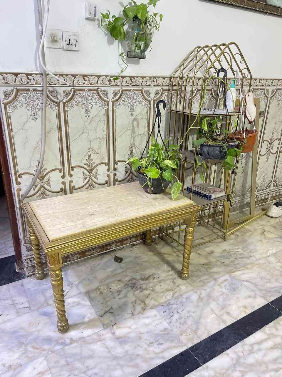 كراسي مصري عدد ثنين //  طبله مرمر مصري
نضيفات كلششش للاستفسار ***********
