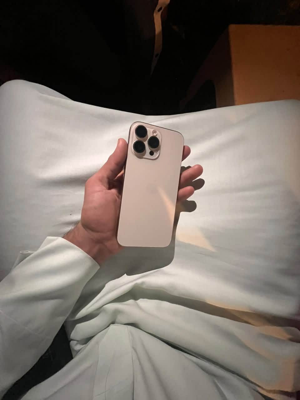 آيفون ١٦ • ٢٥٦ • بطاريه ٩٠