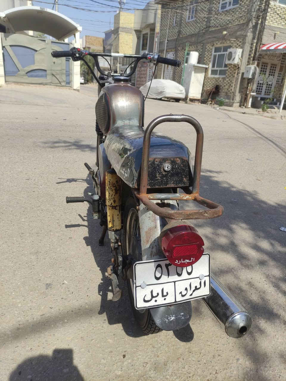 سلام عليكم 81بلادي كله الماني حته لتايرات ماعده كاك لبانزين وعلايم لتانكي ولهورن.سايز 3 .شاصي چويه مال لحيم مابي شرط ماطور كله نضف من لصور اخوان رقم وسنويه ملاته لصليات اني داكه حاسبه بس بدون راعي مطابق حته رقم لمكينه سنويه ورقم اصليات مكاني بنجف 
*********** واتساب
