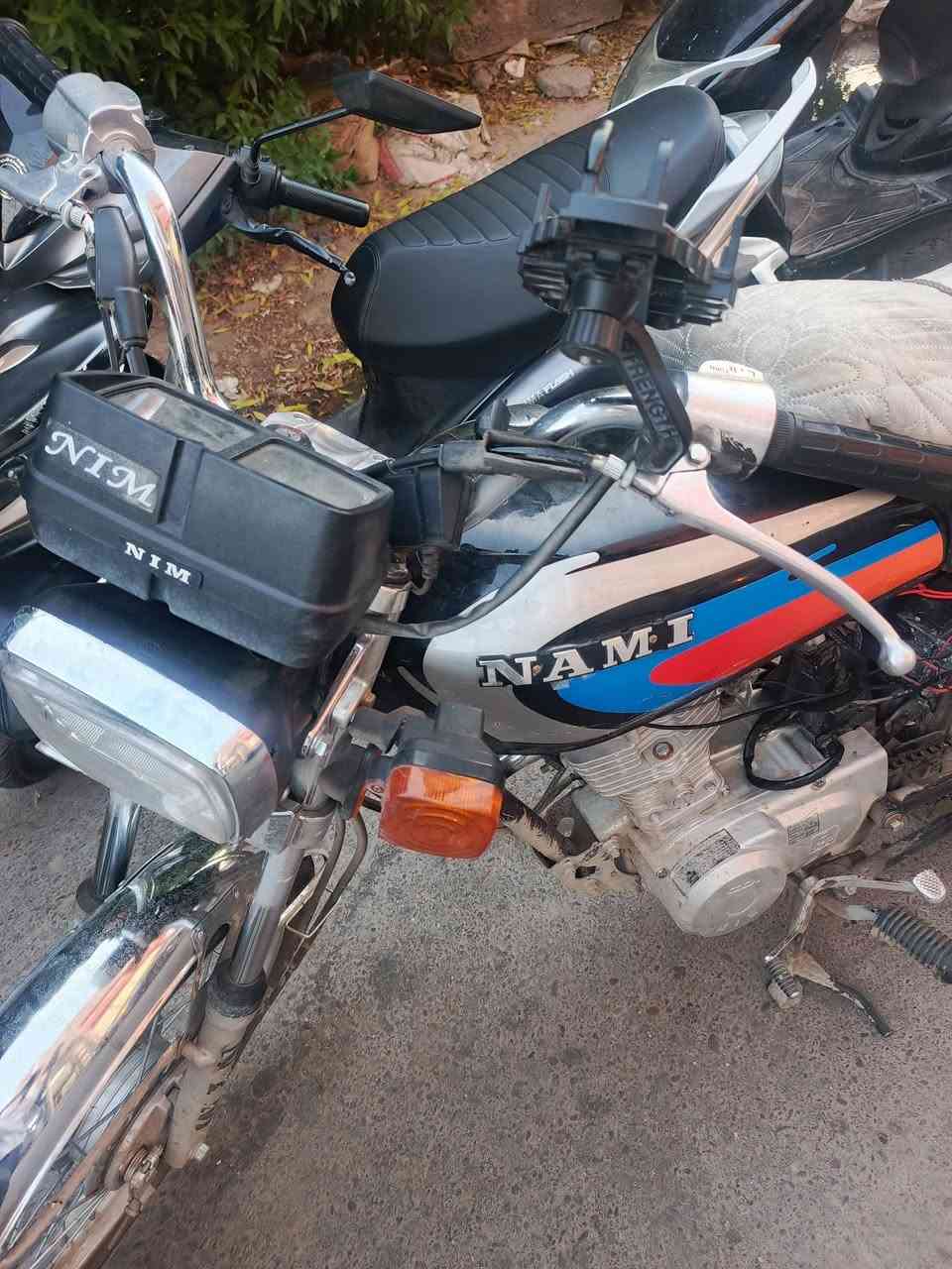دراجه ايراني سكنر دراجه نضيفه موديل 25 ومرتبه سعر 600 وبيها مجال عنواني غزاليه *********** بي واتساب
